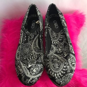 Cato black & White Print Ballet Shoes.NWOT